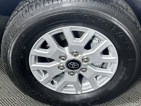 Used 2025 Toyota Tacoma SR5 image 9