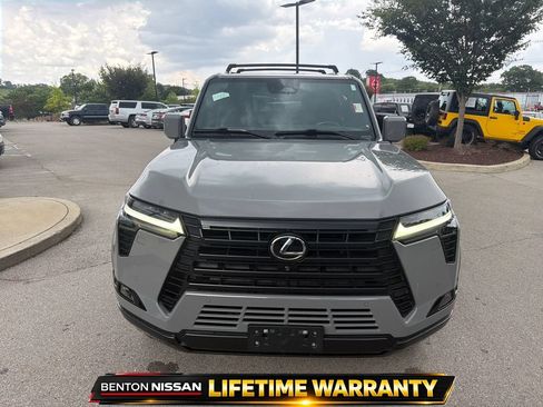 Used 2024 Lexus GX 550 w/ Accessory Package (Z1) AWD/4WD image 11