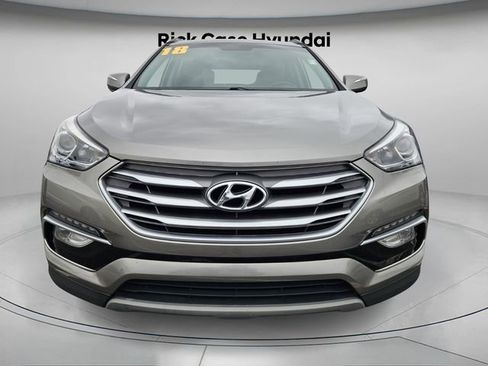 Used 2018 Hyundai Santa Fe Sport image 3