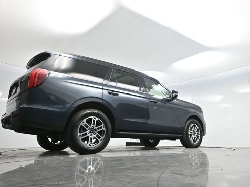 Used 2025 Ford Expedition Active image 66