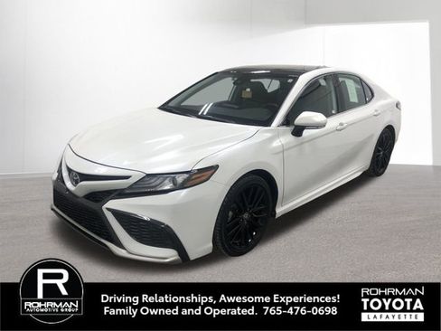 Used 2023 Toyota Camry XSE image 2