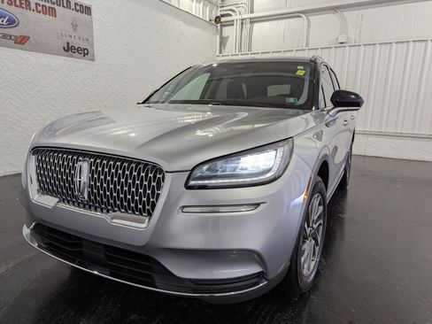 Used 2022 Lincoln Corsair AWD w/ Equipment Group 101A image 3