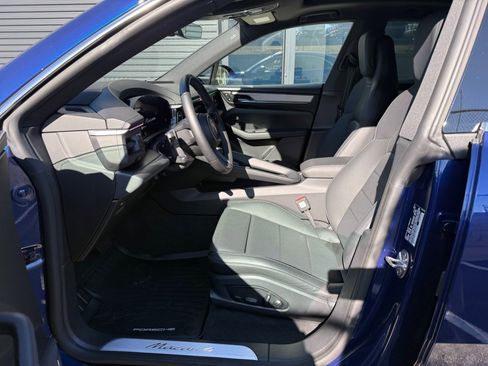 Certified 2024 Porsche Macan 4 Electric image 5