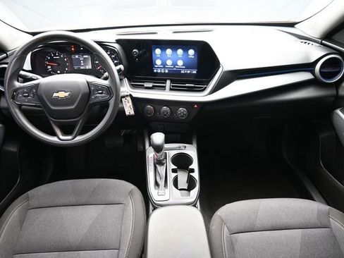 Used 2024 Chevrolet Trax LS w/ LS Convenience Package image 26