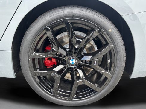 Used 2026 BMW 330i xDrive Sedan w/ M Sport Package AWD/4WD image 7