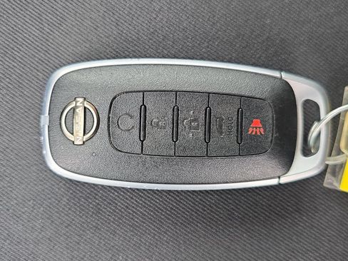 Used 2025 Nissan Pathfinder SV FWD image 36
