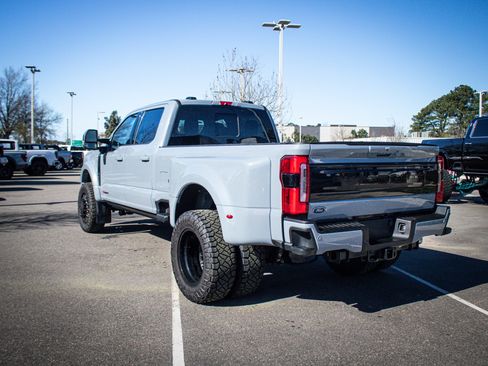 Used 2025 Ford F450 Platinum image 8