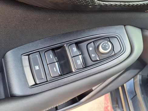 Certified 2025 Subaru Outback Premium image 8