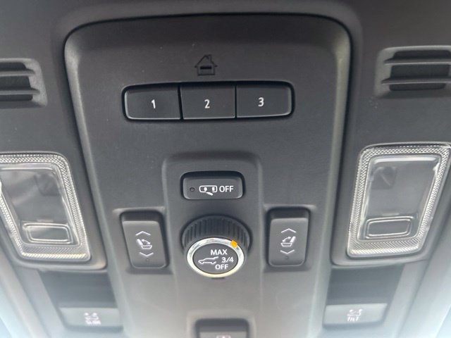 Used 2021 Chevrolet Tahoe Premier w/ Premium Package AWD/4WD image 43