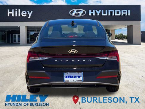 New 2026 Hyundai Elantra SEL Sport Premium FWD image 5