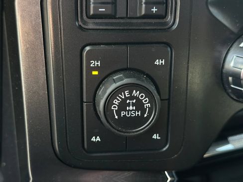 Used 2022 Ford F150 Lariat w/ Equipment Group 502A High AWD/4WD image 28