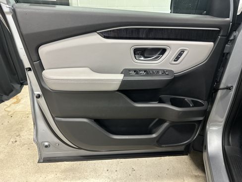 Used 2023 Honda Pilot Elite image 14