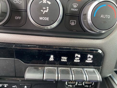 Used 2019 RAM 1500 Big Horn image 10