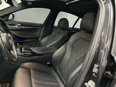 Used 2022 BMW 540i xDrive w/ M Sport Package image 16