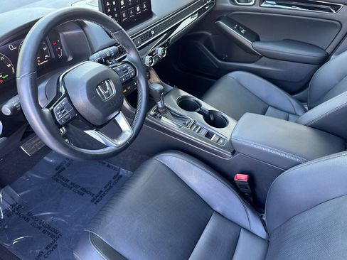 Used 2025 Honda Civic Sport Touring image 4