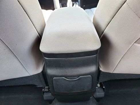 Used 2016 Toyota Corolla LE FWD image 28