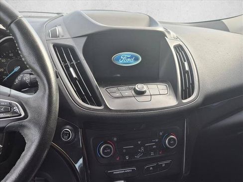 Used 2019 Ford Escape SE FWD image 10