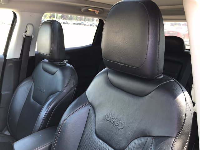 Used 2018 Jeep Compass Limited w/ Navigation Group AWD/4WD image 31