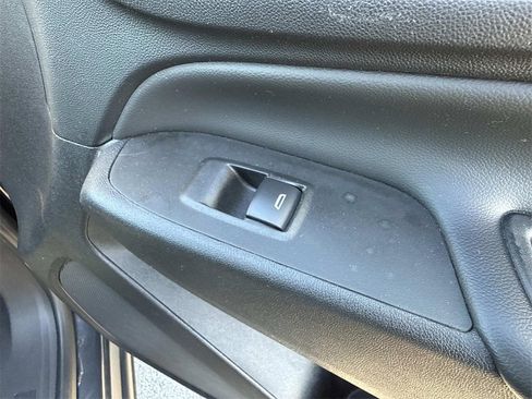 Used 2022 Chevrolet Equinox LT image 31