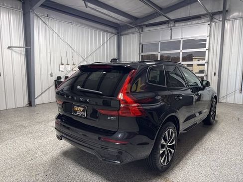 Used 2023 Volvo XC60 B5 Plus AWD/4WD image 22