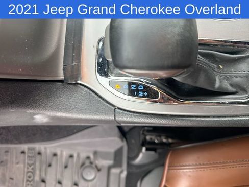 Used 2021 Jeep Grand Cherokee Overland AWD/4WD image 26