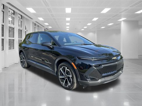 Used 2025 Chevrolet Equinox EV LT FWD image 3