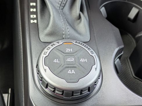 New 2025 Ford Bronco Badlands image 43