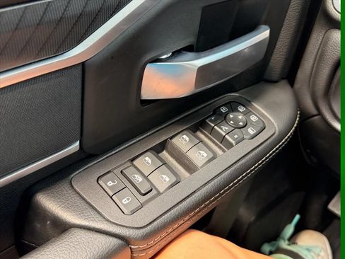 Used 2025 RAM 2500 Big Horn AWD/4WD image 17
