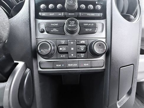 Used 2015 Honda Pilot LX image 12