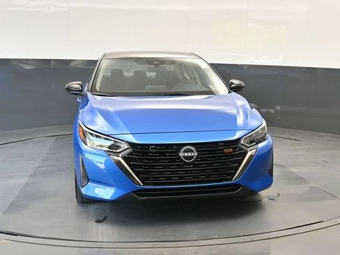 Used 2025 Nissan Sentra SR w/ Trunk Package FWD image 7