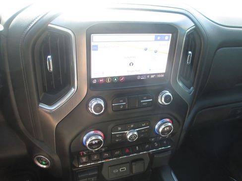 Used 2021 GMC Sierra 2500 Denali w/ Denali Black Diamond Edition AWD/4WD image 38