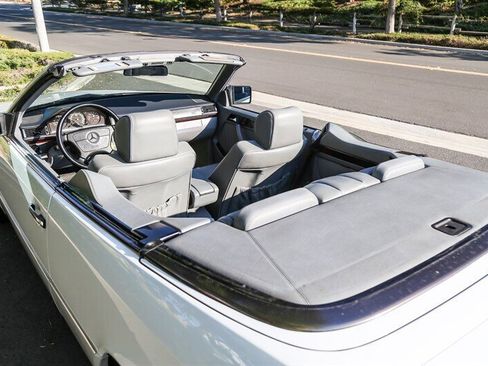 Used 1995 Mercedes-Benz E 320 Convertible image 31