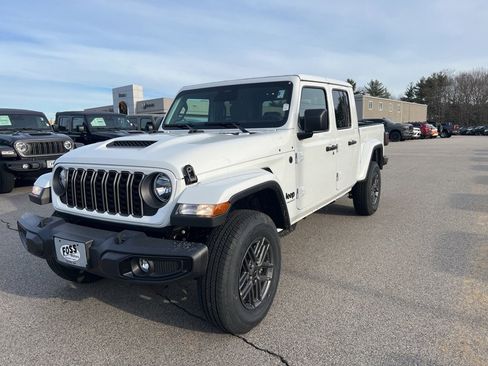 New 2026 Jeep Gladiator Sport image 3