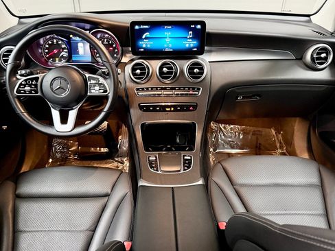 Used 2022 Mercedes-Benz GLC 300 image 35