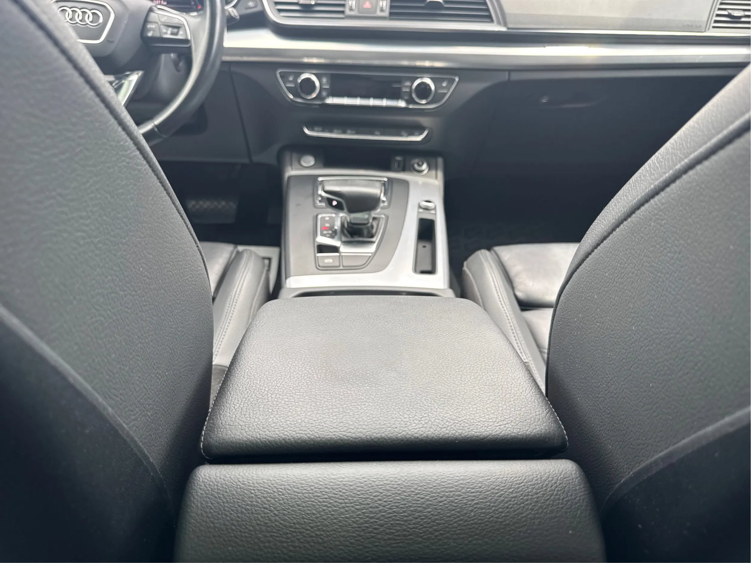 Used 2020 Audi Q5 2.0T Titanium Premium Plus w/ Premium Plus Package AWD/4WD image 15
