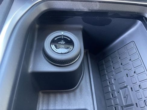 New 2025 Ford Expedition Active image 48