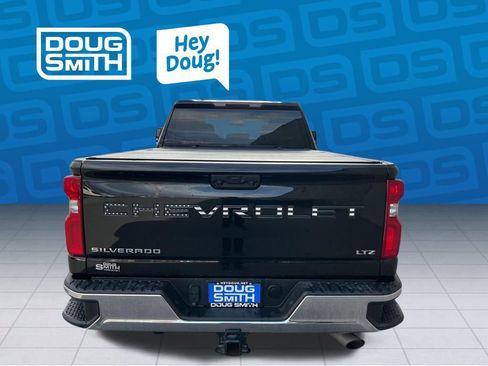 Used 2024 Chevrolet Silverado 2500 LTZ w/ LTZ Convenience Package image 5