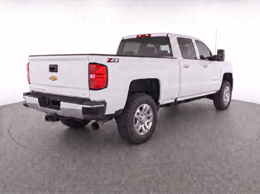 Used 2019 Chevrolet Silverado 3500 LT w/ LT Convenience Package AWD/4WD image 9