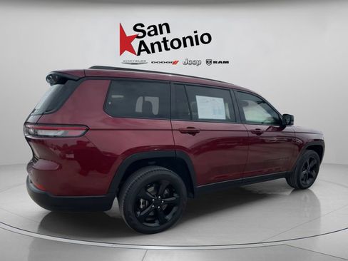 Used 2024 Jeep Grand Cherokee L Limited w/ Black Appearance Package RWD image 15