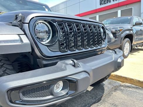 Used 2025 Jeep Wrangler Unlimited Sport S 4xe AWD/4WD image 4