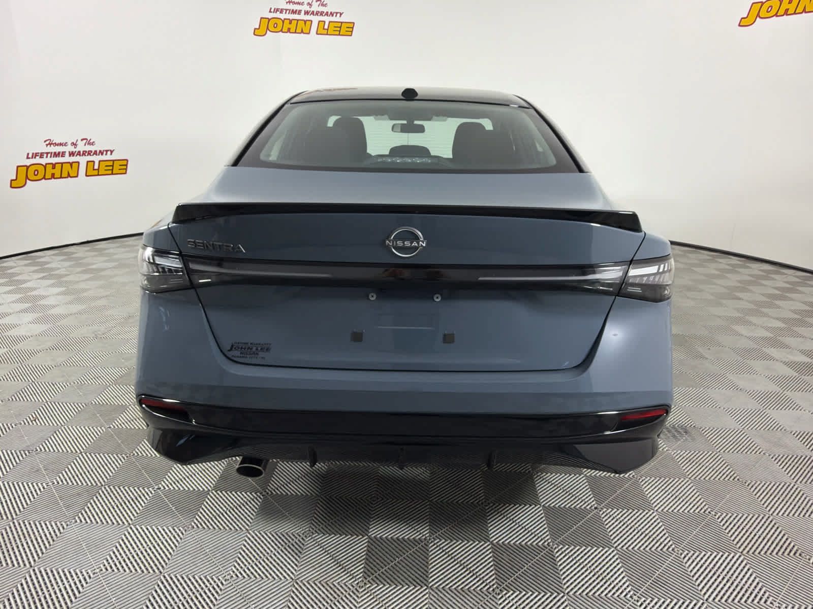New 2027 Nissan Sentra SR w/ Floor Mat Package FWD image 4