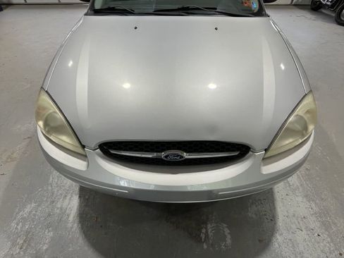 Used 2005 Ford Taurus SE FWD image 3