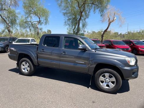 Used 2013 Toyota Tacoma PreRunner w/ TRD Sport Pkg RWD image 6