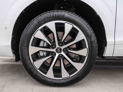 New 2026 Audi Q3 quattro 2.0T AWD/4WD image 14