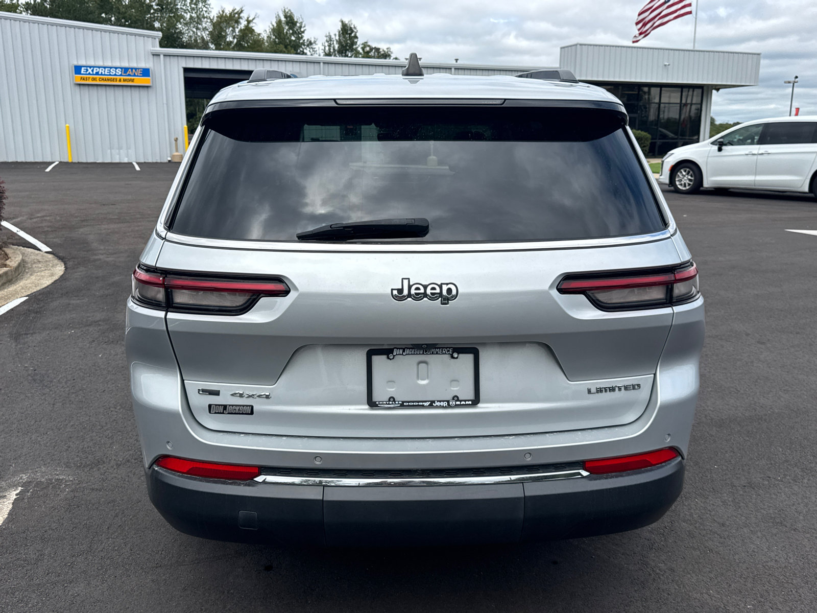 Used 2022 Jeep Grand Cherokee L Limited AWD/4WD image 6
