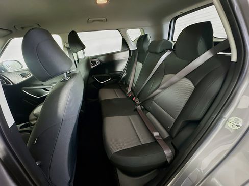 Used 2025 Kia Soul LX w/ LX Technology Package image 27