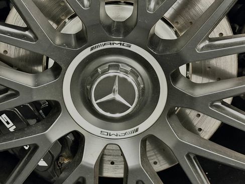 Used 2024 Mercedes-Benz SL 63 AMG 4MATIC image 17