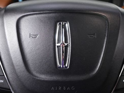 Used 2023 Lincoln Nautilus Reserve AWD/4WD image 35