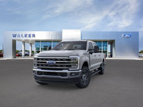 New 2026 Ford F250 Lariat w/ FX4 Off-Road Package image 2