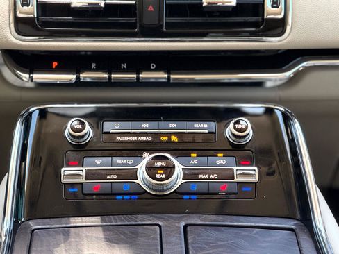 Used 2021 Lincoln Navigator Reserve image 19